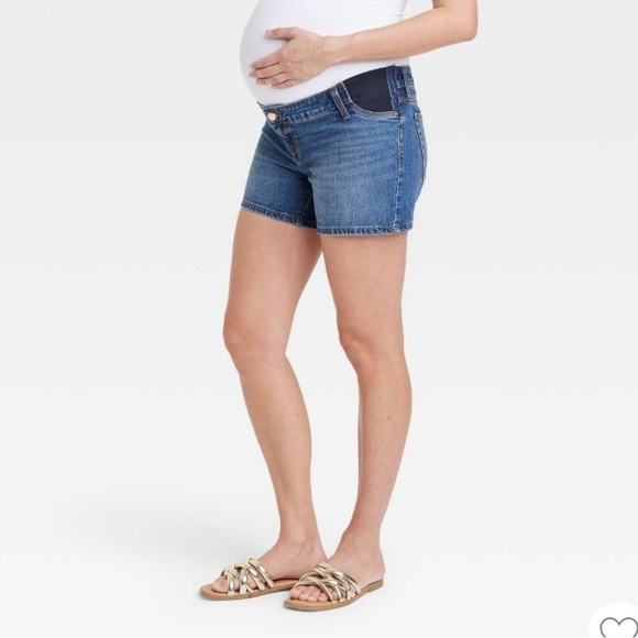 Isabel Maternity by Ingrid & Isabel Shorts Under Belly Maternity